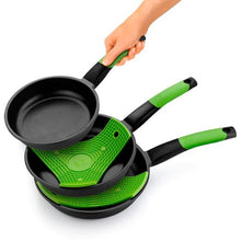 Cargar imagen en el visor de la galería, Prior Lote Sartenes 18-22-26 cm Y 2 bra-safe