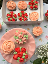 Cargar imagen en el visor de la galería, Cupcakes de flores para mamá
