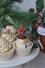 Cargar imagen en el visor de la galería, Caja de Cupcakes Navideños
