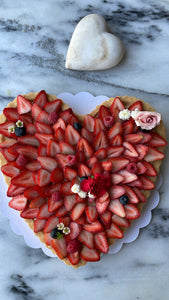 Tartaleta de fresas en forma de corazón