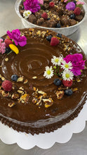 Cargar imagen en el visor de la galería, Torta de Chocolate con Fudge
